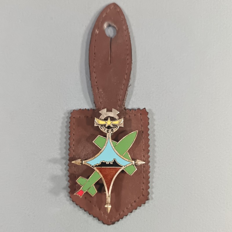 INSIGNE MILITAIRE CENTRE INTERARMEES D'ESSAIS D'ENGINS SPECIAUX COLOMB BECHAR FABRICATION COURTOIS PARIS